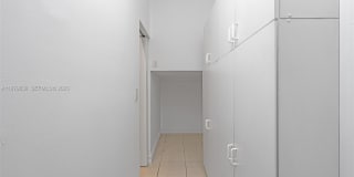 21009 NE 31st Ave Gallery 13