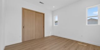 150 N Carondelet St Gallery 30