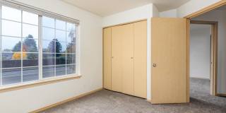 Pebble Creek Village Apartments Gallery 40