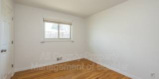 425 S 40th St Gallery 14