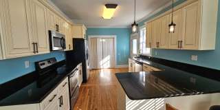 23 McAdoo Avenue Gallery 11