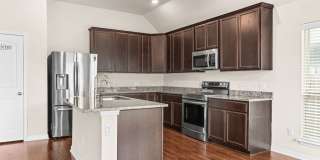 3 Bedroom 2 bath in La Pointe Community Gallery 6