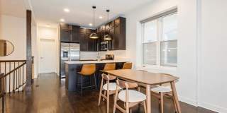 2322 W AUGUSTA Boulevard Gallery 4