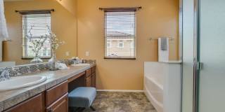 GREAT LOCATION!  Fabulous move-in ready 5 bed /3 bath home in south Tempe Gallery 31