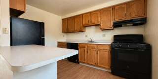 Amazing 2 BR Apartment at Regency Place! Great Plum Location! Central A/C & MORE! CALL TODAY! Amazing 2 BR Apartment at Regency Place! Great Plum Location! Central A/C & MORE! CALL TODAY! Gallery 1