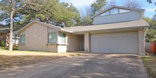 4/3 w/ Fenced yard & enclosed patio! Gallery 1