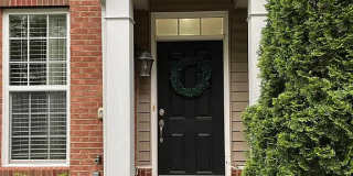 22641 Twitter Square Gallery 20