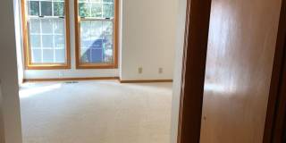 Well maintained 3 bed 2 bath rambler home in quiet Zenith neighborhood in Des Moines Well maintained 3 bed 2 bath rambler home in quiet Zenith neighborhood in Des Moines Gallery 21