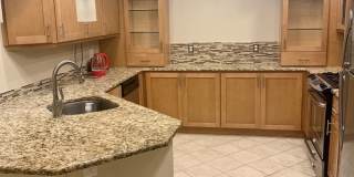 Amazing 2-Bedroom Townhouse Located in Bella Vista! Available mid-July! Gallery 9