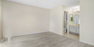 Coming Soon! Your Dream Rental in the Desirable 'Dearborn Grove' Community! Gallery 13