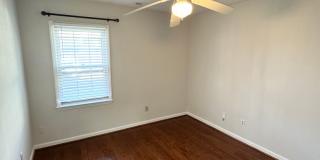 3 BR 2 Bath Townhome Gallery 16