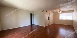 ***MOVE IN SPECIAL***UTILS INCLUDED : ONE BEDROOM UPSTAIRS CONDO Gallery 12