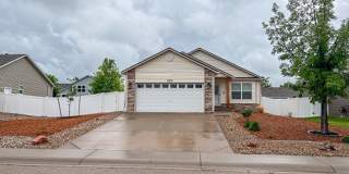 Spacious 3-Bedroom Home with Fenced Yard in Wellington – Available August 4th Gallery 1