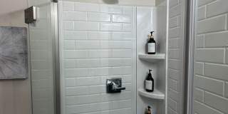 406 E 6th St - 4 Bed/4 Bath - Fully Furnished - Located Right By Kirkwood! Gallery 16