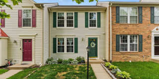 CHARMING & UPDATED 3-BED TOWNHOME IN PRIME ASHBURN LOCATION - COMING SOON Gallery 1