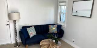 581 University Ave. - 581-A Gallery 4