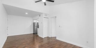 Spacious 1BR on The Near East Side Gallery 58