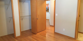 2 Bed / 2 Bath Condo with Garage – Clements Mill Village (Forest Hills District) Gallery 9