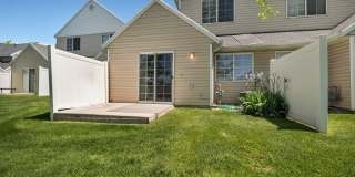 Beautiful Pet Friendly 3 bed/2.5 bath Townhome in Layton! Available on August 19th! Gallery 15