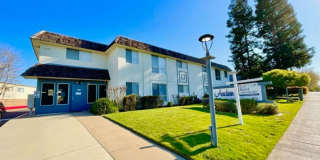 Arden Oaks Gallery 3