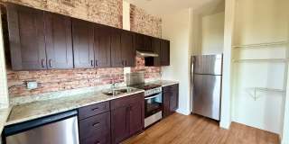 {2201 - D} Updated Pendleton Heights Condo Available Immediately {2201 - D} Updated Pendleton Heights Condo Available Immediately Gallery 6
