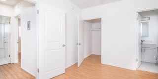 1863 10th St. Gallery 20