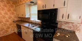 2027 S Kentwood Gallery 6