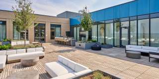 Azure National Landing - Apartments & Townhomes Gallery 13