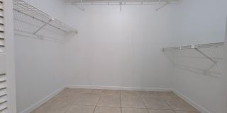 2400 SW 19th Avenue Gallery 7