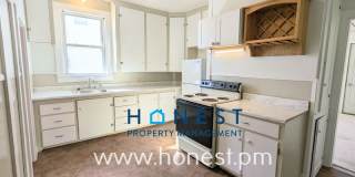 8 LaSalle Street Gallery 1