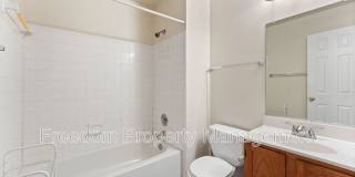 726 Pine Tree Ct. Gallery 23