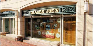 2050 Jamieson Ave Gallery 29