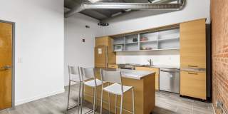 1101 WASHINGTON Avenue Gallery 29