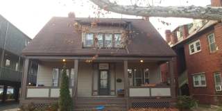 5 Bedroom House - Walking distance from Central Campus Gallery 1