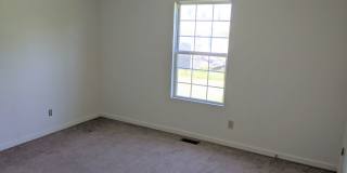 Spacious 2 bed 2 bath duplex in Franklin Indiana! Gallery 8