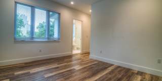 UT PRE-LEASE: Constructed August 2018, Luxury North Campus 3 bed / 3 bath home Gallery 27