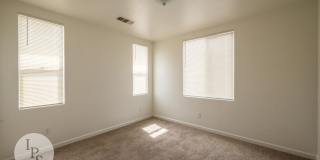 Fresno SouthEast Home, Gated Community, Clovis Unified School District, 3BR/2.5BA - Lots of Amenities! Gallery 18