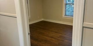 Large 5 Bedroom House in North Campus! Gallery 26