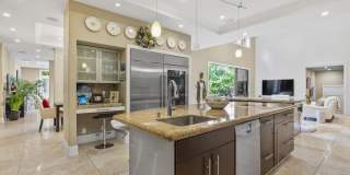 Pili Pono: Exclusive 5BR Estate w/ Pool, Spa & Panoramic Ocean Views Gallery 27