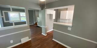 136 North Everett Avenue Gallery 7