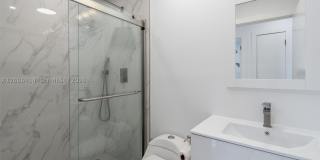 669 NW 15th Ave Gallery 17