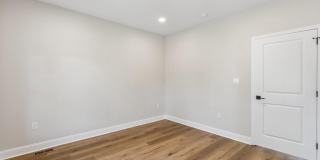21 CHRISTMAN Street Gallery 15