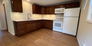 Centrally located One bedroom, One bath house | Available Now Gallery 9