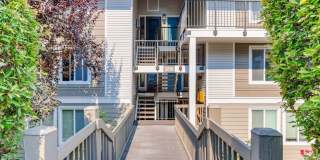 2bd/1.75ba Mercer Island Condo Gallery 1