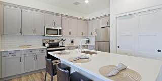 475 N 9TH Street Gallery 14