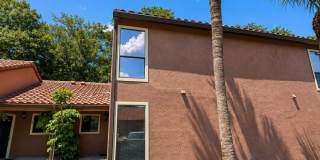 Beautifully Renovated 2BR/2BA Winter Park Townhome – Private Primary Suite & Resort-Style Amenities! Gallery 1