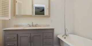 1207 Pine Avenue Gallery 43