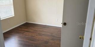 208 AFTON Square Gallery 7