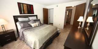 Waterford Square Gallery 12