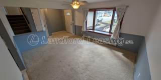 Spacious Elyria Split-Level Near LCCC with Fireplace & Fenced Yard Gallery 5
